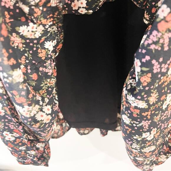 Altard State Long Sleeve Mini Dress Black with Floral Print Women’s size S - Picture 4 of 9